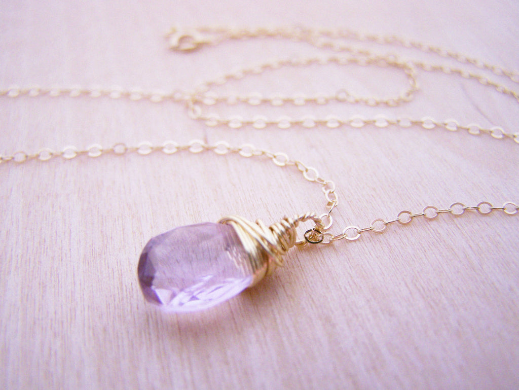 Collier Améthyste Claire Pierre de Naissance de Juin – Pendentif en Or Rempli 14 carats – Bijoux en Pierre Précieuse – Cadeau pour Femme
