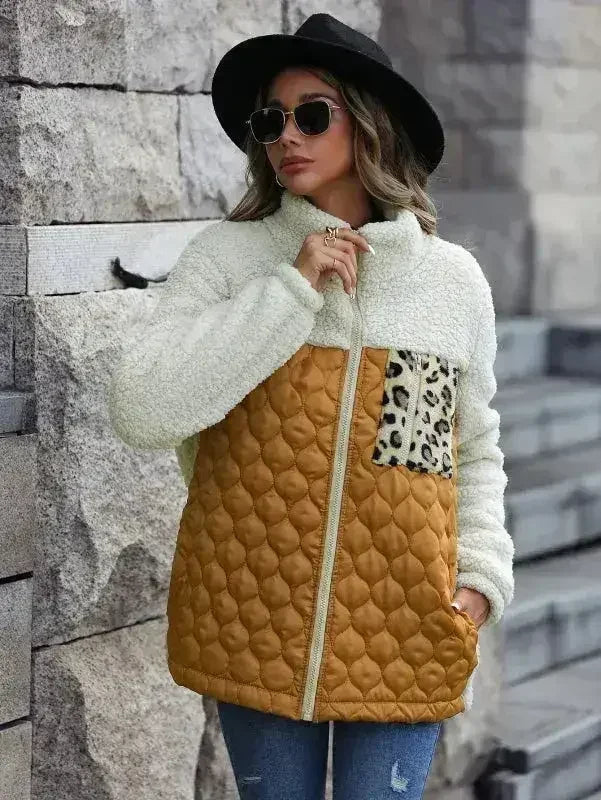 Veste matelassée à poches imprimé léopard