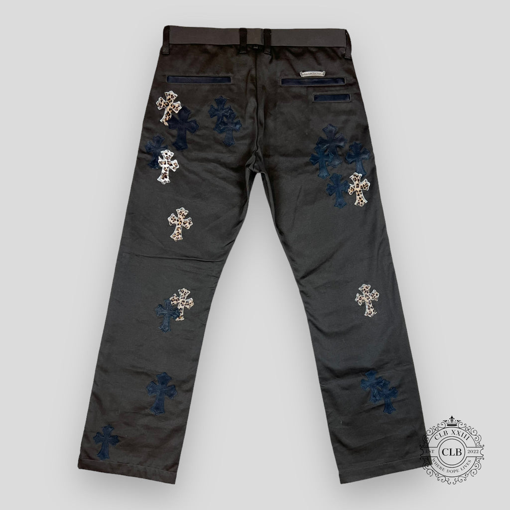 PANTALON CHINO PATCH CROIX CHROME HEARTS - MARRON