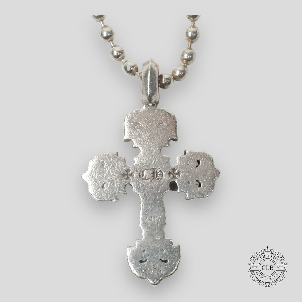 Pendentif Tiny Filigree Chrome Hearts orné de diamants