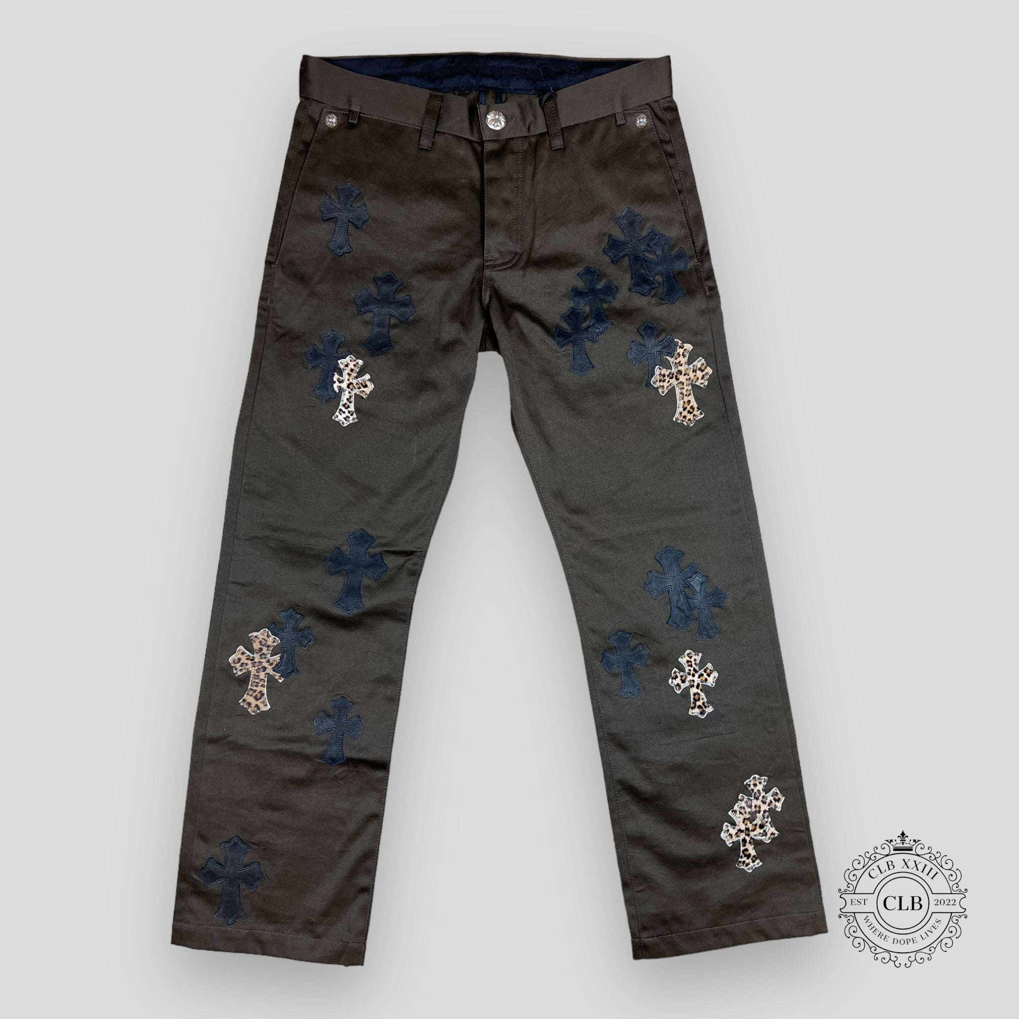 PANTALON CHINO PATCH CROIX CHROME HEARTS - MARRON