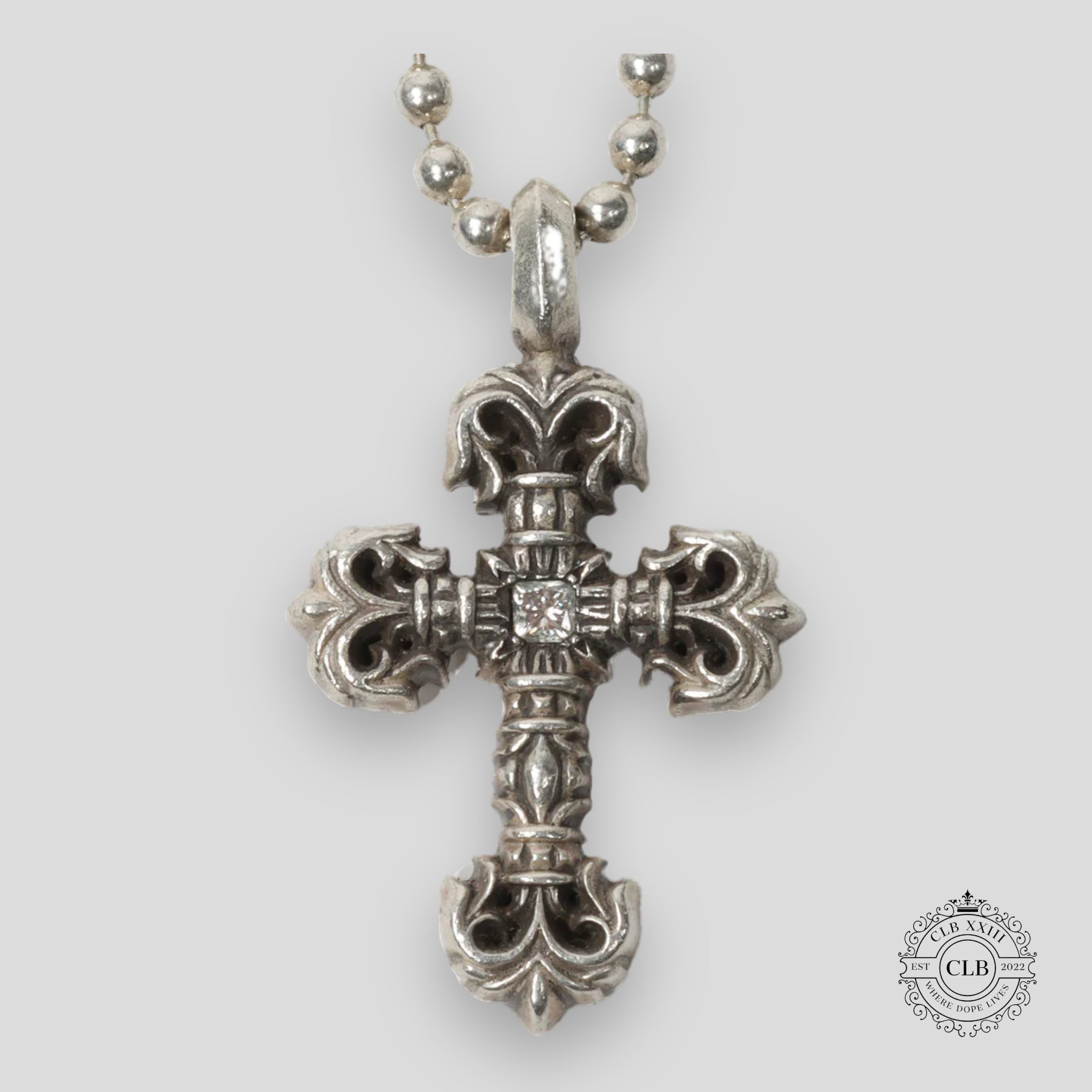 Pendentif Tiny Filigree Chrome Hearts orné de diamants