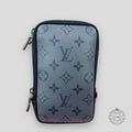 Pochette Double Téléphone Monogram Louis Vuitton