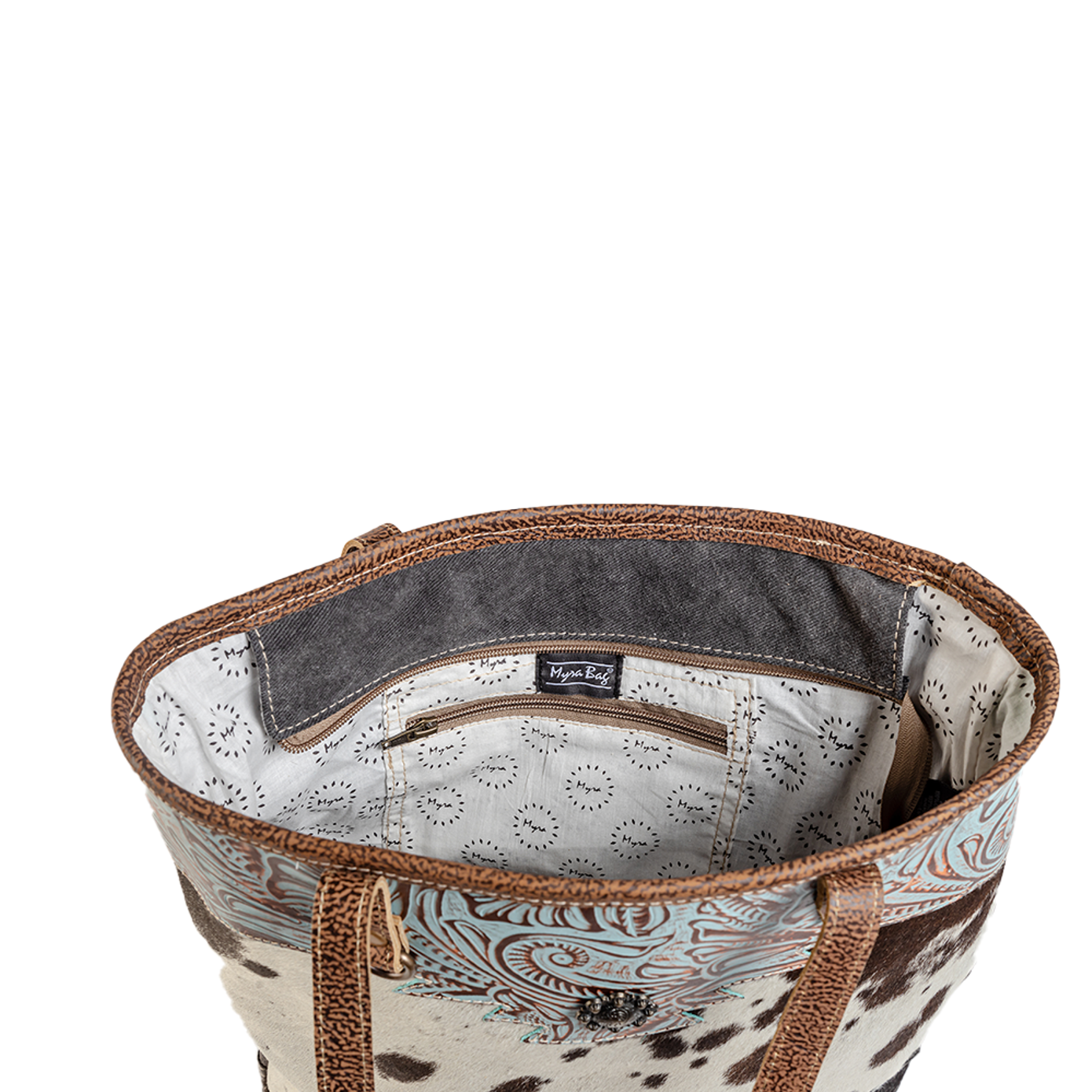 Sacs en toile et poulain tachetés
