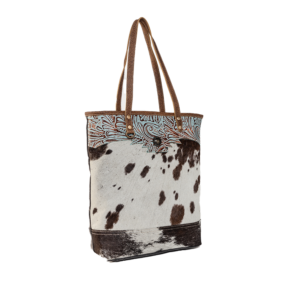 Sacs en toile et poulain tachetés
