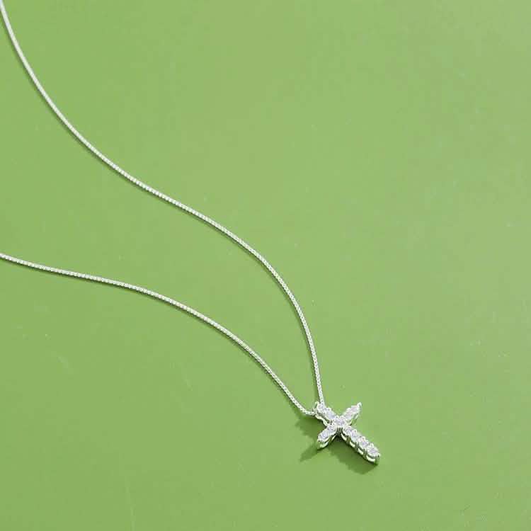 INALIS - Collier en Argent Sterling 925 avec Croix Classique et Oxyde de Zirconium