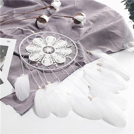 Attrape-rêves de style indien Carillons éoliens faits à la main Pendentif suspendu Attrape-rêves pour chambre à coucher Décorations murales Fleurs en plumes Attrape-rêves pour filles Enfants Crèche Décoration murale Cadeau de festival