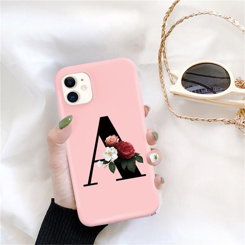Coque de téléphone en silicone avec initiale pour iPhone 12 Pro Max, motif fleur rétro rose, coque arrière souple compatible avec les coques d'iPhone, coque arrière en silicone rose doux et mignon pour iPhone