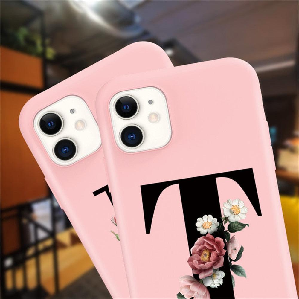 Coque de téléphone en silicone avec initiale pour iPhone 12 Pro Max, motif fleur rétro rose, coque arrière souple compatible avec les coques d'iPhone, coque arrière en silicone rose doux et mignon pour iPhone