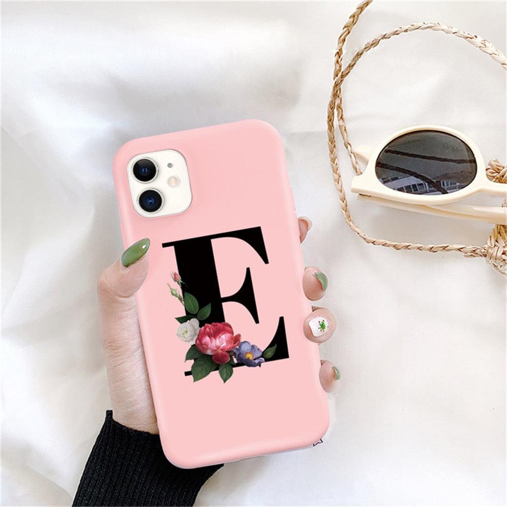 Coque de téléphone en silicone avec initiale pour iPhone 12 Pro Max, motif fleur rétro rose, coque arrière souple compatible avec les coques d'iPhone, coque arrière en silicone rose doux et mignon pour iPhone