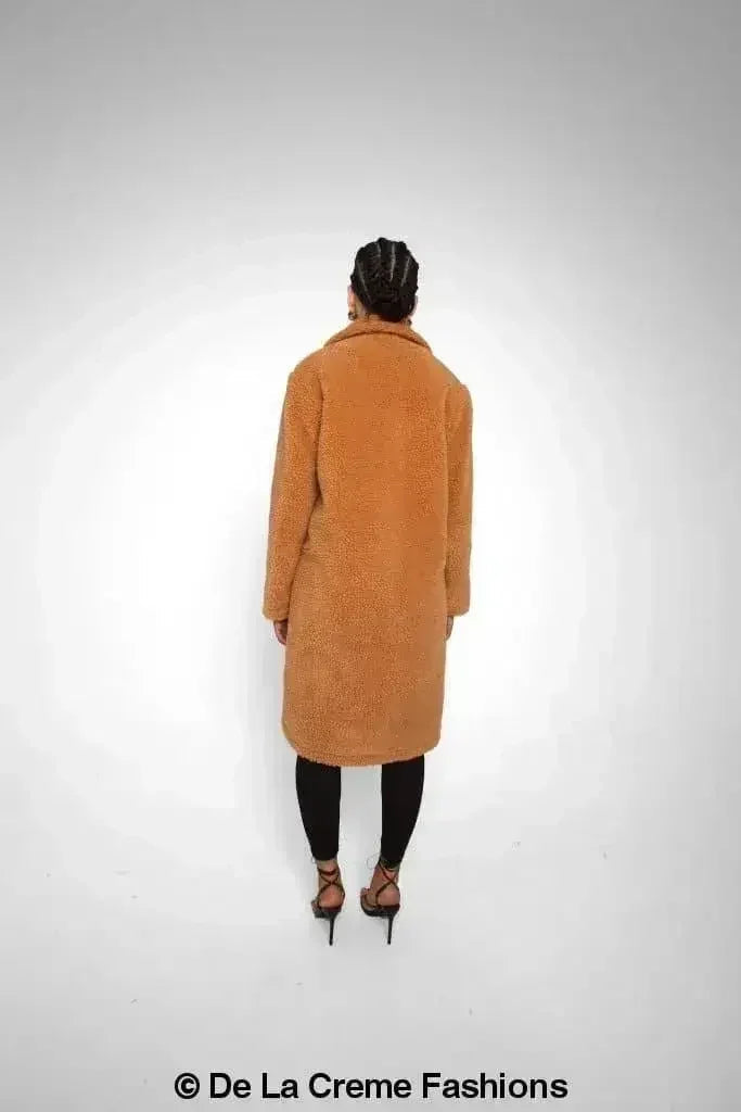 Manteau long Jackie style Teddy en imitation peau de mouton, coupe droite à double boutonnage
