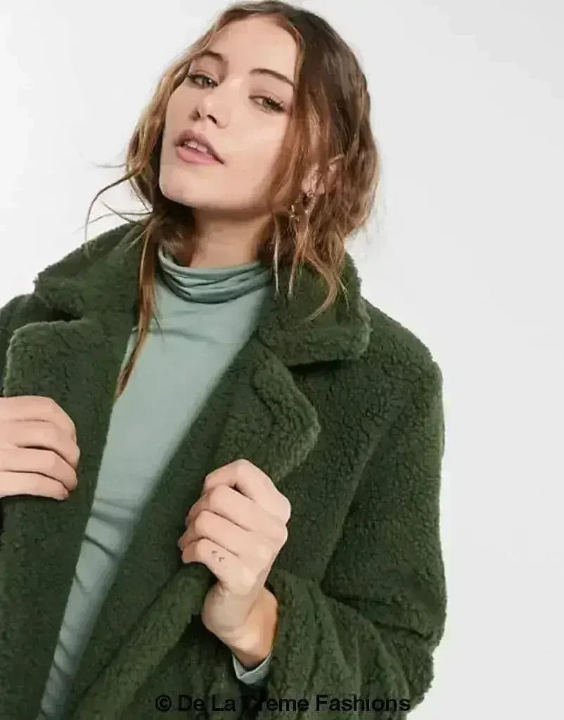 Manteau long Jackie style Teddy en imitation peau de mouton, coupe droite à double boutonnage