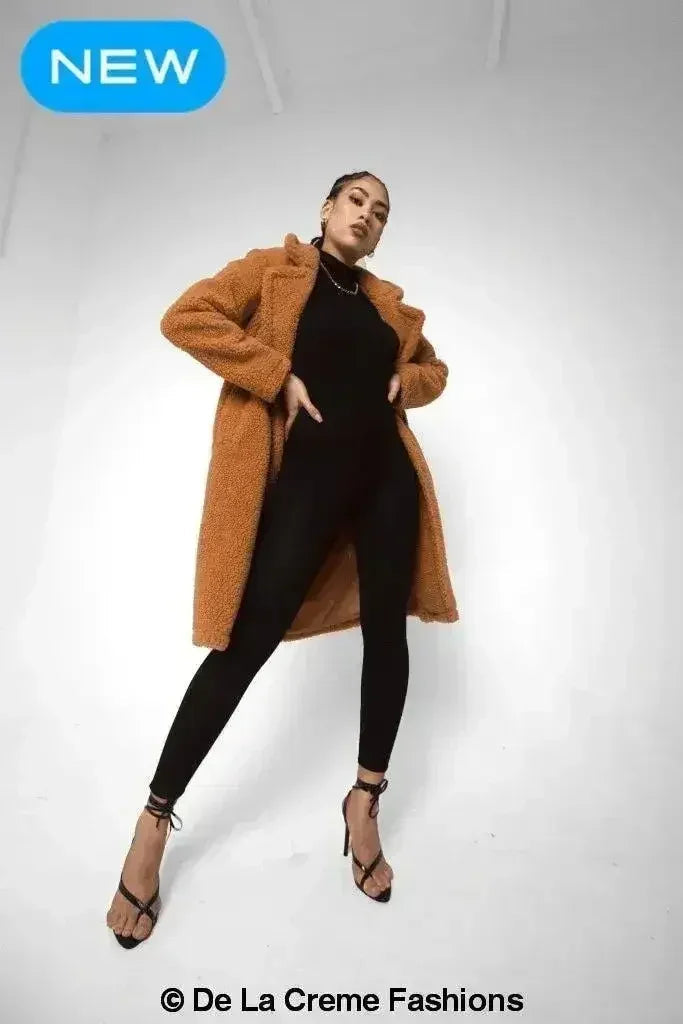 Manteau long Jackie style Teddy en imitation peau de mouton, coupe droite à double boutonnage