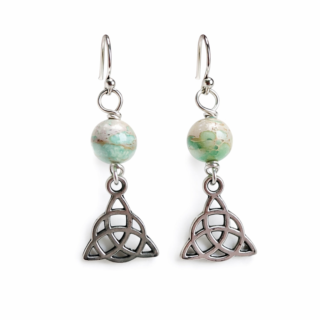 Boucles d'oreilles en argent sterling jaspe vert mousse et charme celtique