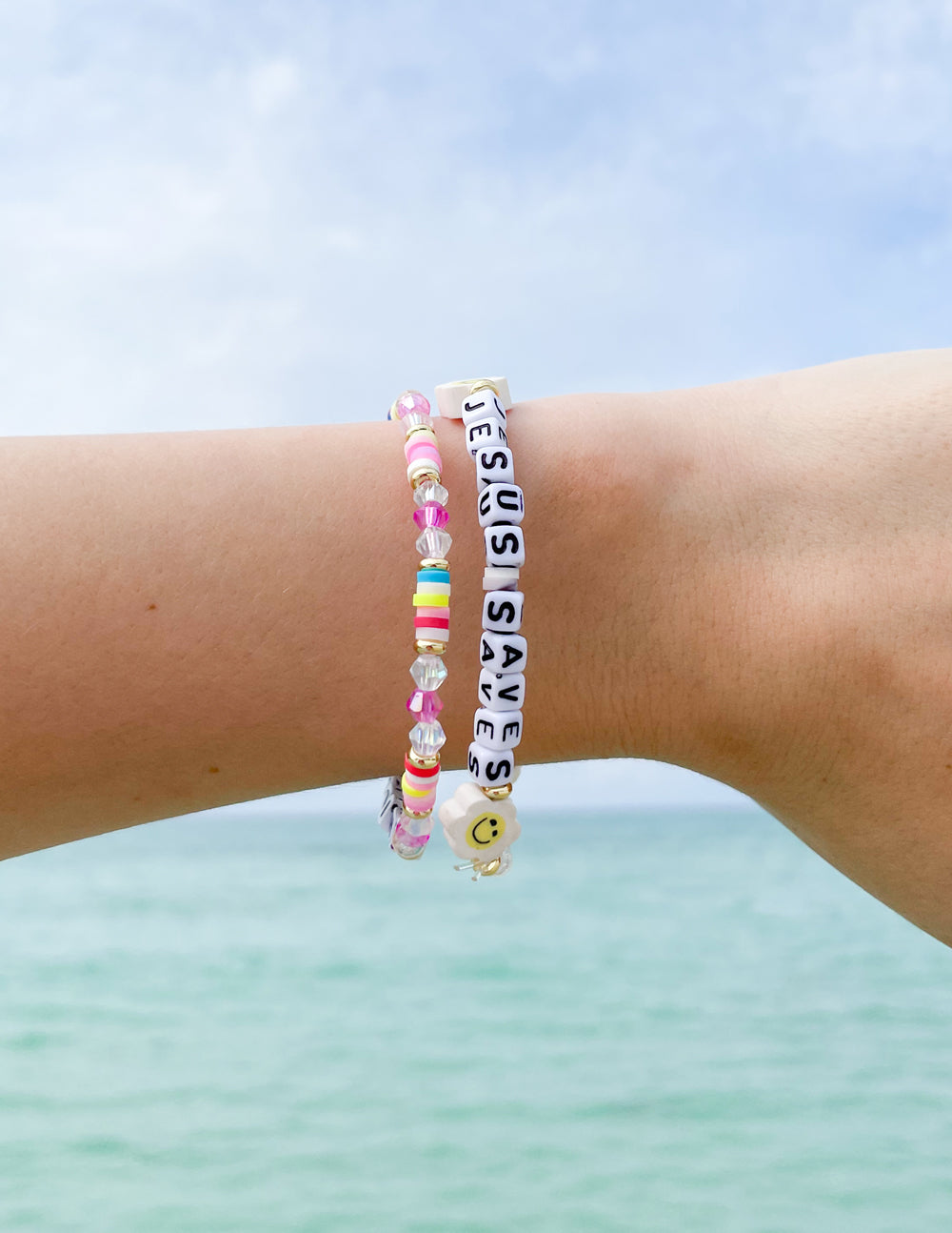 Bracelet à Lettres Jésus Sauve