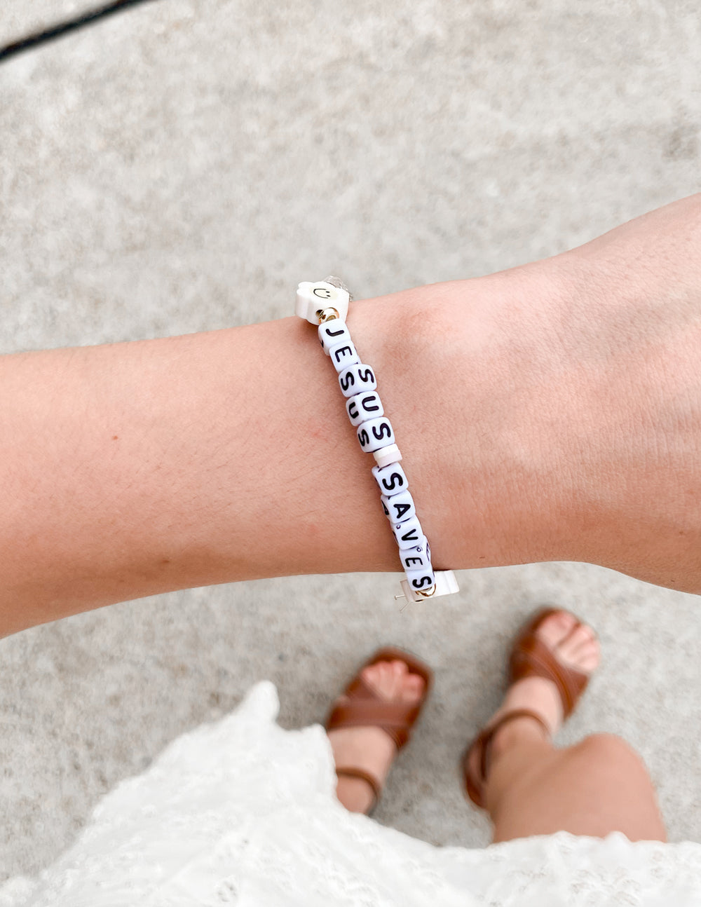Bracelet à Lettres Jésus Sauve
