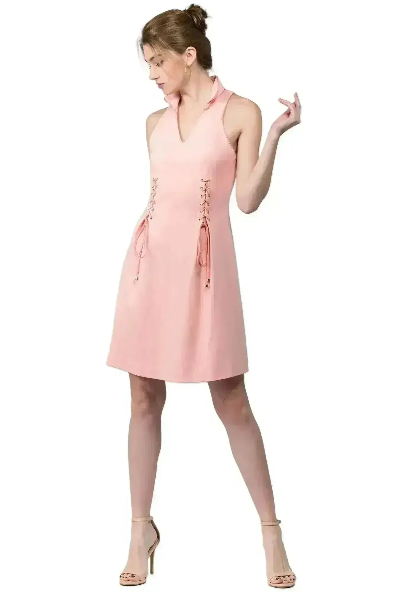 Robe Vienna - Robe cintrée et évasée avec col à pointes en ailes