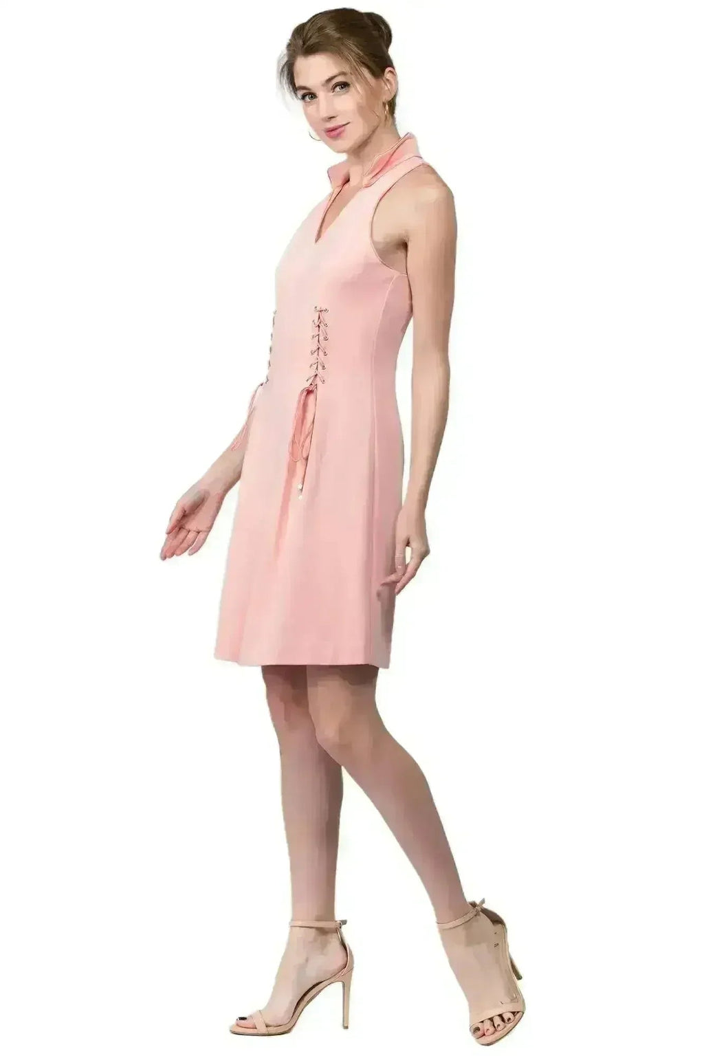 Robe Vienna - Robe cintrée et évasée avec col à pointes en ailes