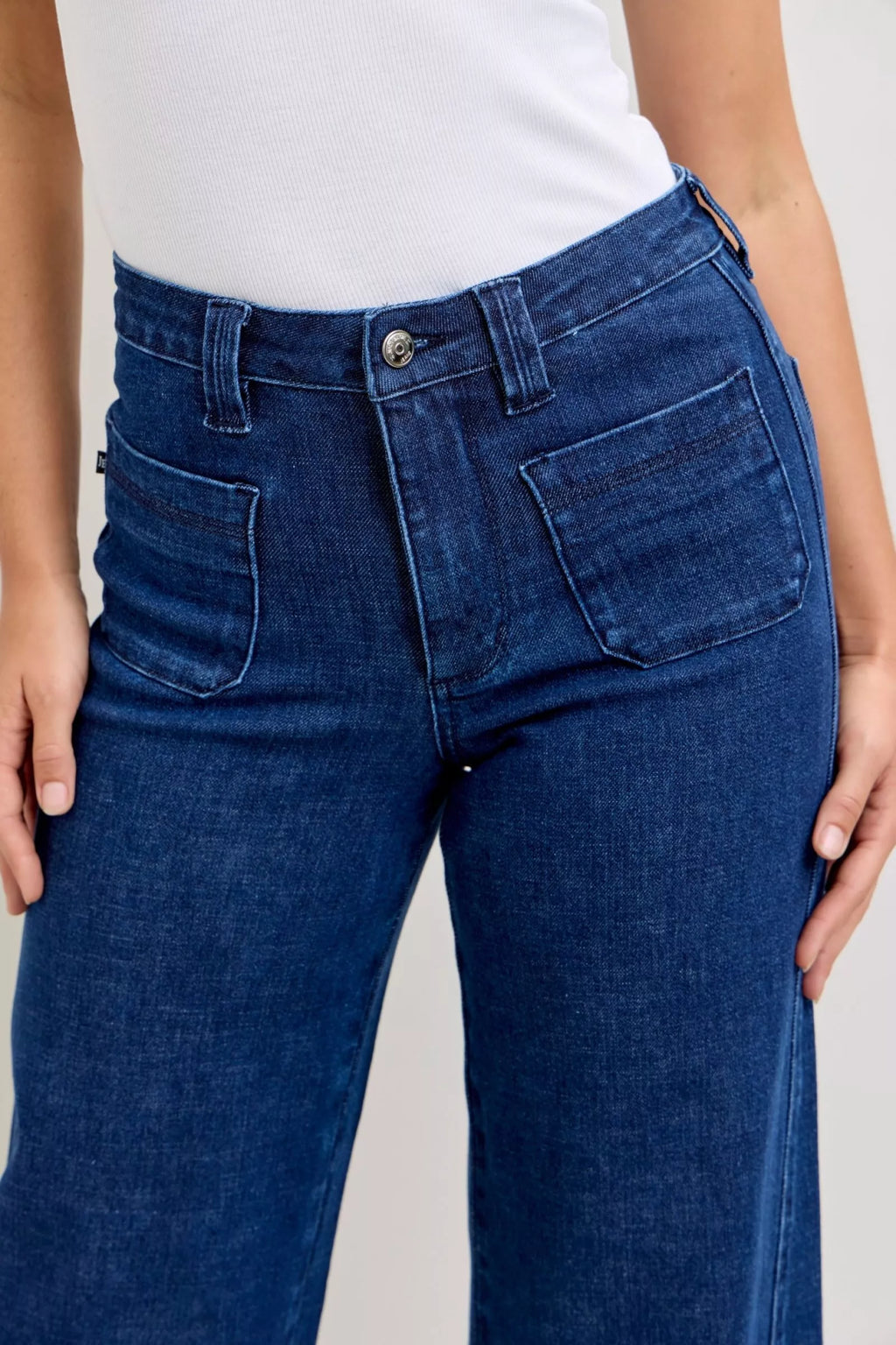 Jeans larges rétro taille haute Judy Blue avec poches plaquées et coutures torsadées