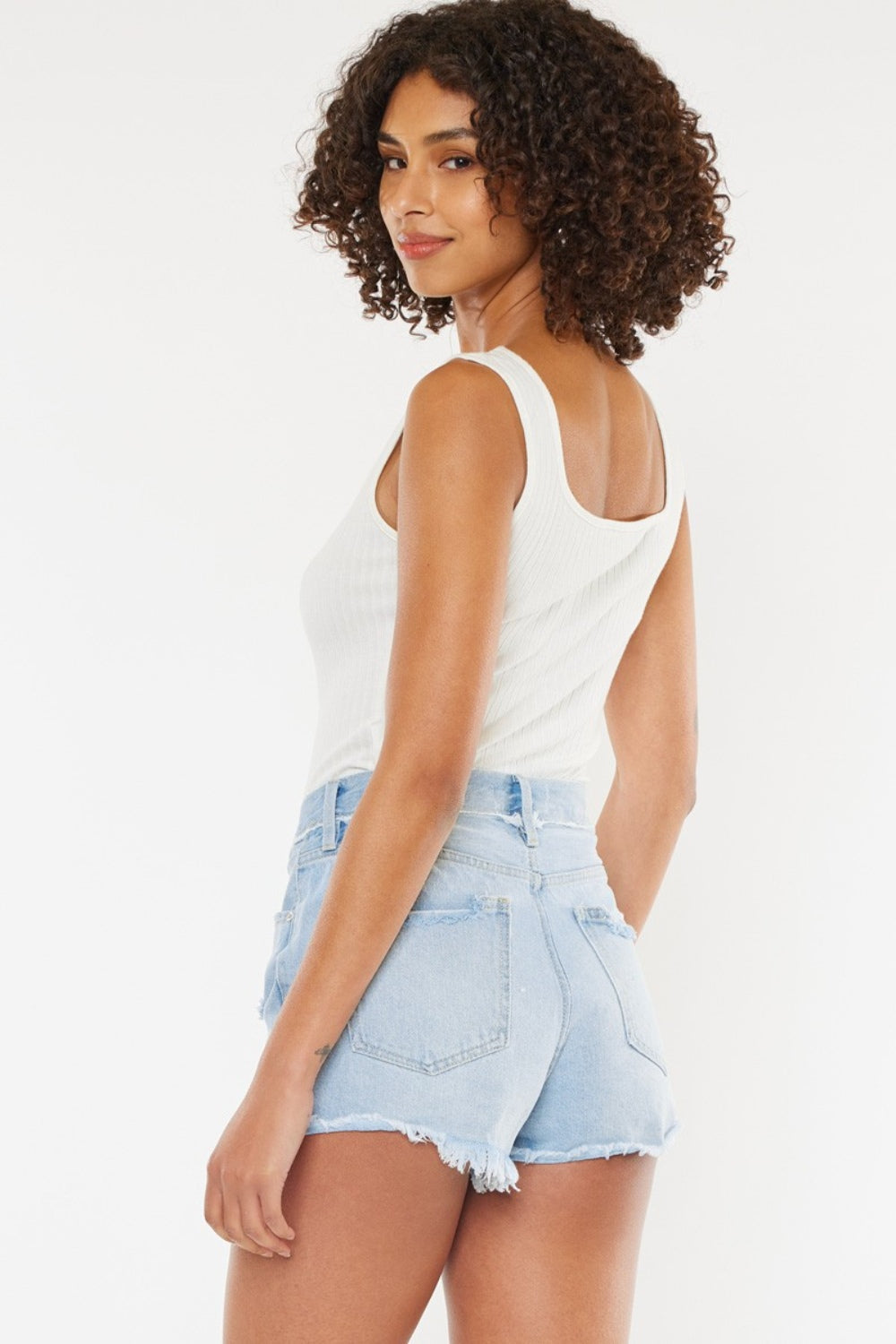 Short en jean bleu délavé à braguette boutonnée