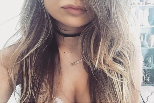 Collier barre personnalisé estampé à la main