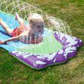 Glissade d'eau simple pour enfants - Planche à voile, course, éclaboussures, arroseur