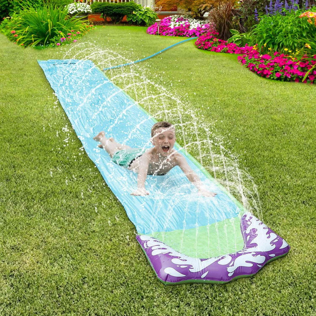Glissade d'eau simple pour enfants - Planche à voile, course, éclaboussures, arroseur