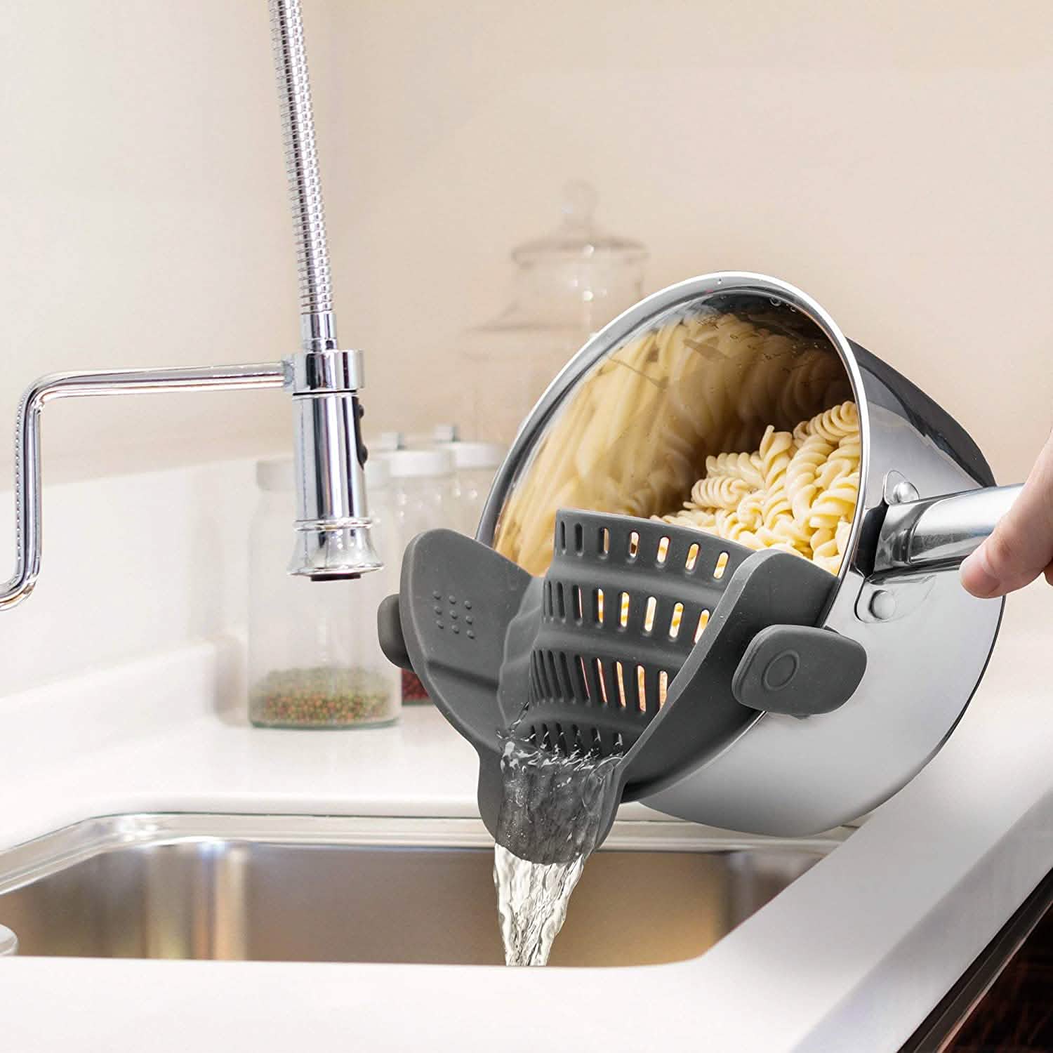 Égouttoir-passoire à clipser Kitchen Gizmo