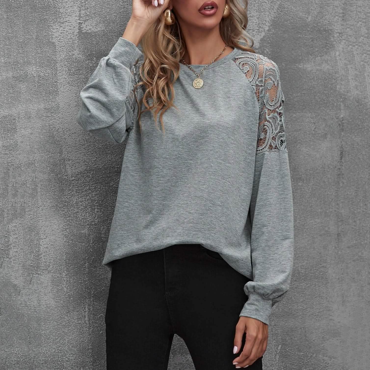 Pull à manches raglan et empiècement en dentelle