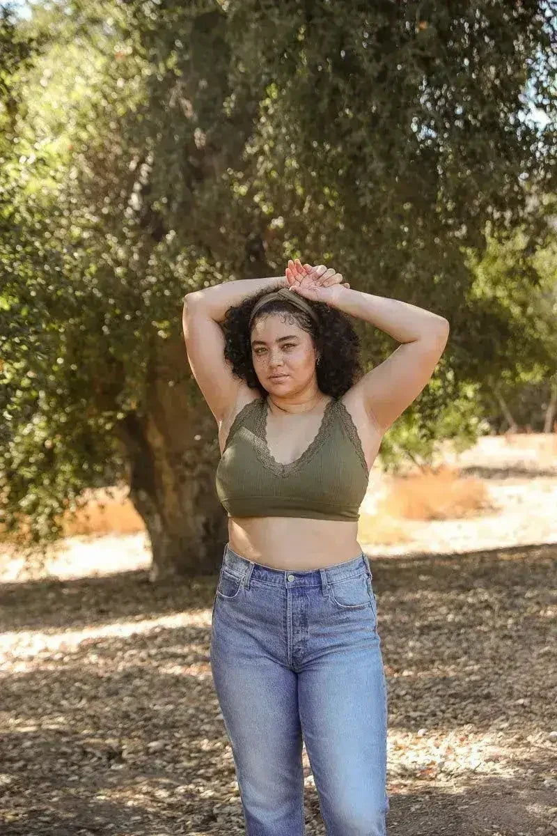 Bralette rembourrée bordée de dentelle – Soutien-gorge confortable au quotidien | Femstylo