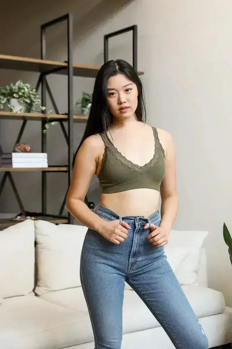 Bralette rembourrée bordée de dentelle – Soutien-gorge confortable au quotidien | Femstylo