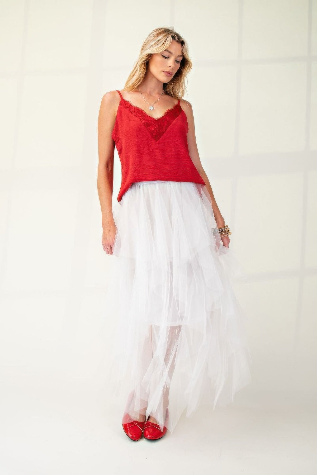 Camisole en polyester texturé tissé avec dentelle