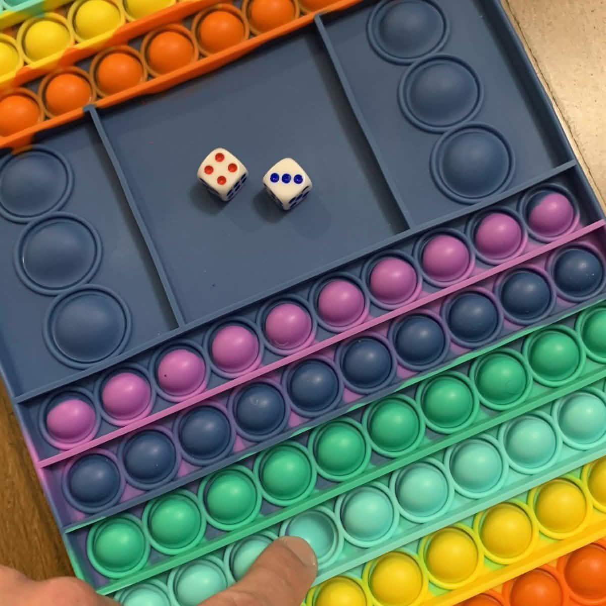 Grand jeu PUSH POP et plateau de dés