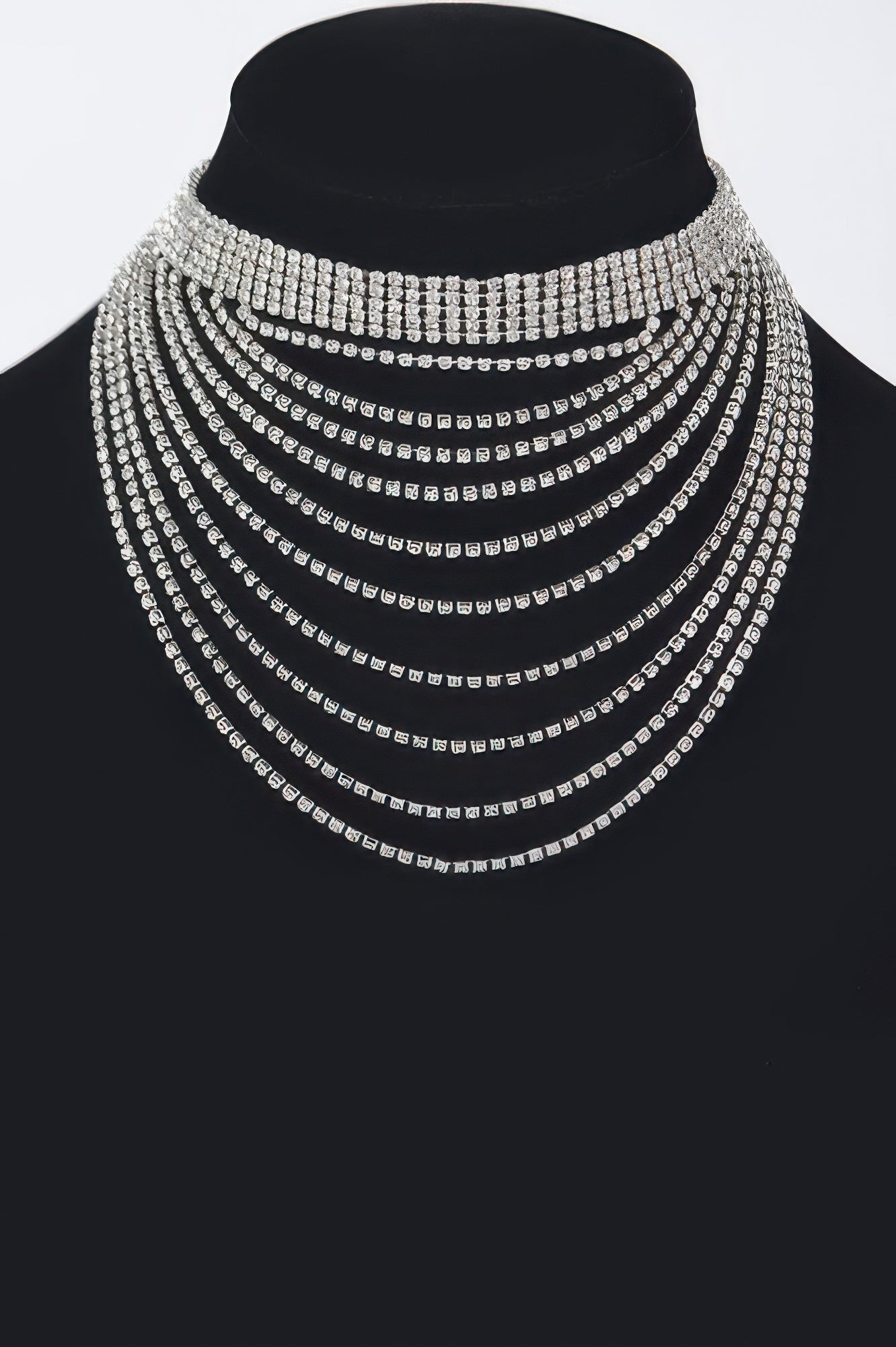 Collier élégant à strass multicouche