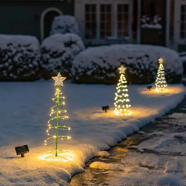 Guirlande lumineuse solaire d'extérieur en forme de sapin de Noël à LED