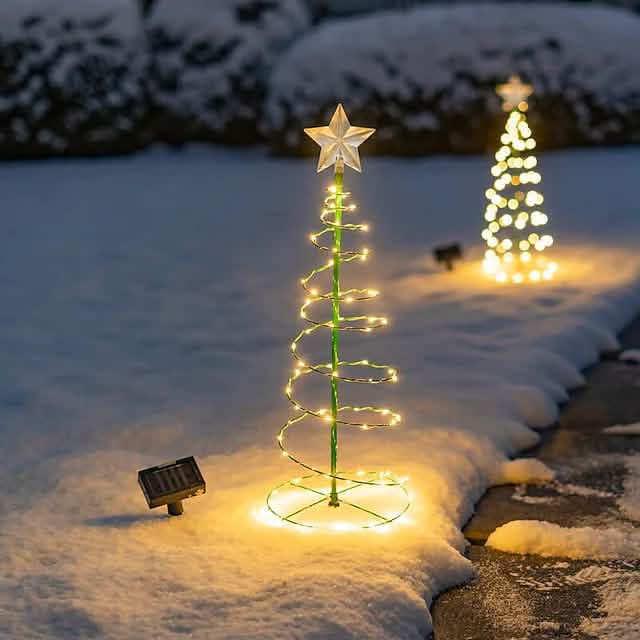Guirlande lumineuse solaire d'extérieur en forme de sapin de Noël à LED