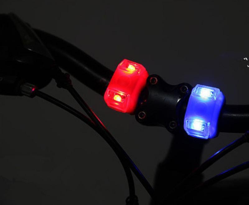 Mini-éclairage de vélo en silicone léger, étanche, pour VTT, VTC, éclairage avant et arrière, phare de vélo, feu arrière, lumière de vélo en silicone LED, phare et feu arrière de vélo multifonctionnel et étanche pour le cyclisme