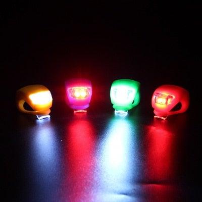 Mini-éclairage de vélo en silicone léger, étanche, pour VTT, VTC, éclairage avant et arrière, phare de vélo, feu arrière, lumière de vélo en silicone LED, phare et feu arrière de vélo multifonctionnel et étanche pour le cyclisme