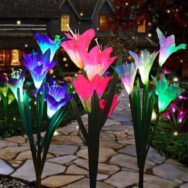 Lampes solaires à LED multicolores en forme de fleur de lys