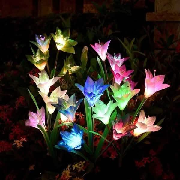 Lampes solaires à LED multicolores en forme de fleur de lys
