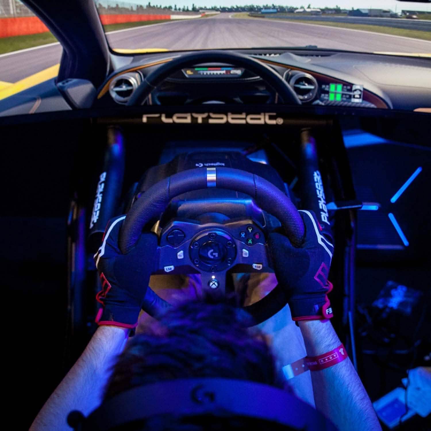 Volant de course Logitech G29 Driving Force et pédalier (reconditionnés)