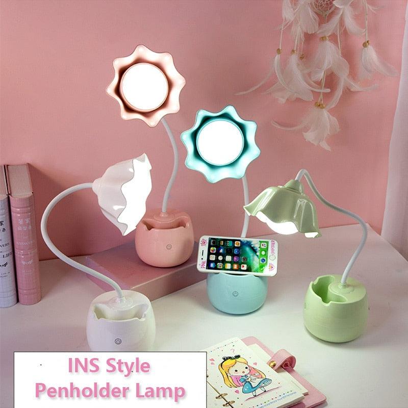 Belle Lampe de Lecture à Variateur 3 Niveaux avec Socle Porte-Stylo, Lampe de Bureau LED pour Étudiants, Lampe de Chevet Rechargeable pour Filles pour Chambre et Salle d'Étude, Jolies Lampes d'Étude pour Décoration de Chambre