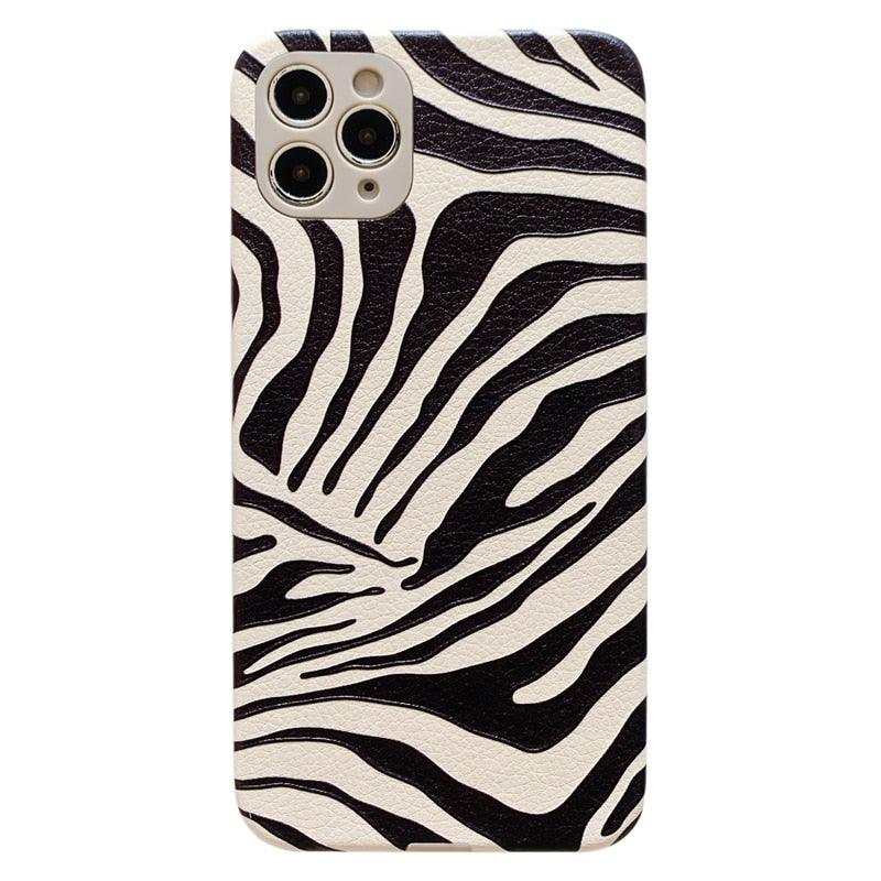 Coque de téléphone de luxe en cuir motif zèbre noir et blanc pour iPhone 13 12 11 14 Pro Max Xs Xr 7 14 Plus Coque arrière en silicone souple anti-chute Fine et souple de luxe antichoc brillante pour filles et femmes Coque iPhone imprimé zèbre
