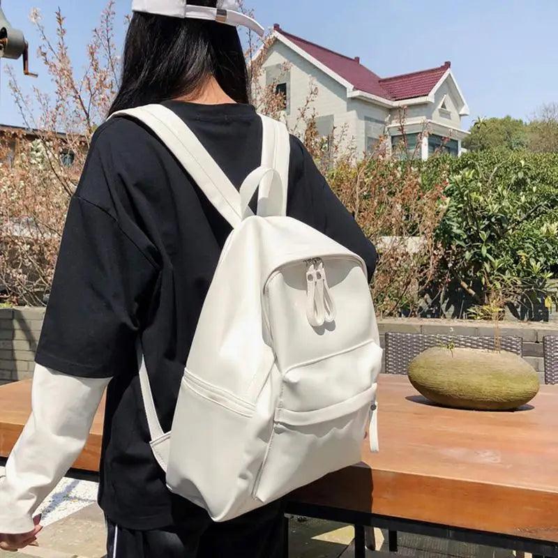 Sac à dos de luxe moderne pour femmes, style unique, en cuir, pour l'école, pour adolescentes, grande capacité, en polyuréthane, pour voyage