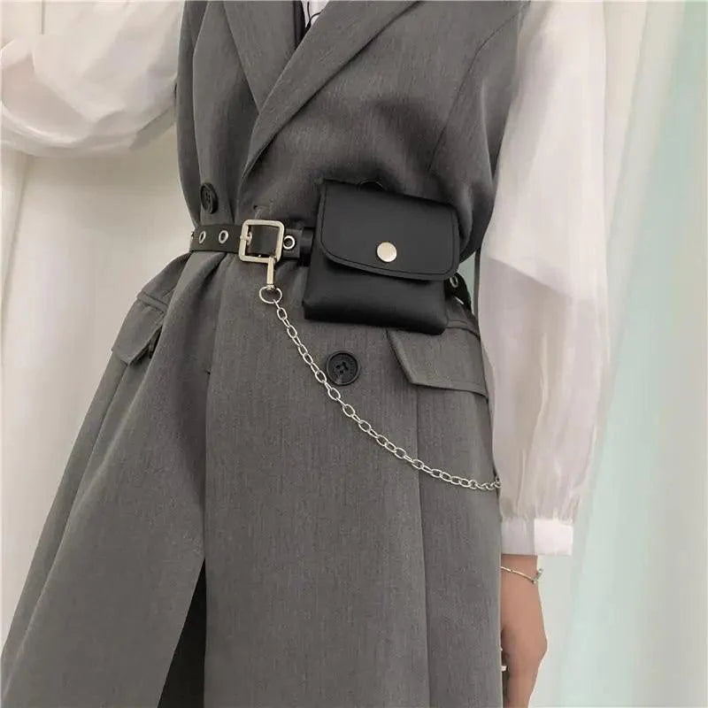 Sac Banane Luxe en Similicuir pour Femmes, Sac Ceinture Simple, Petite Sacoche Banane à Main avec Chaîne, Sac de Voyage Élégant pour Femmes