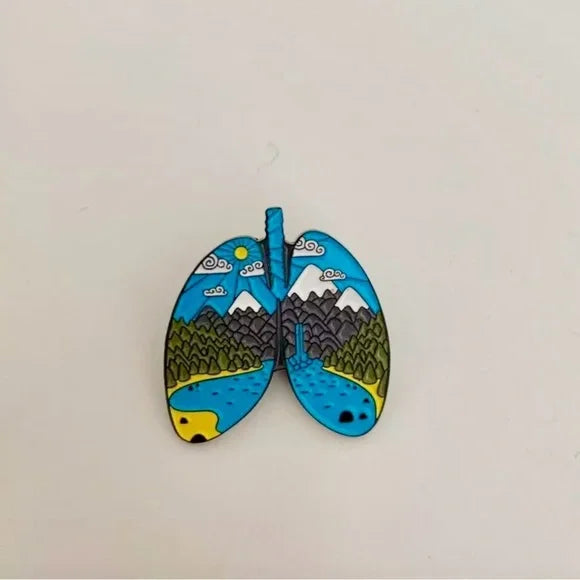 Pin émaillé Aventure en plein air – Randonnée, camping et paysage de nature