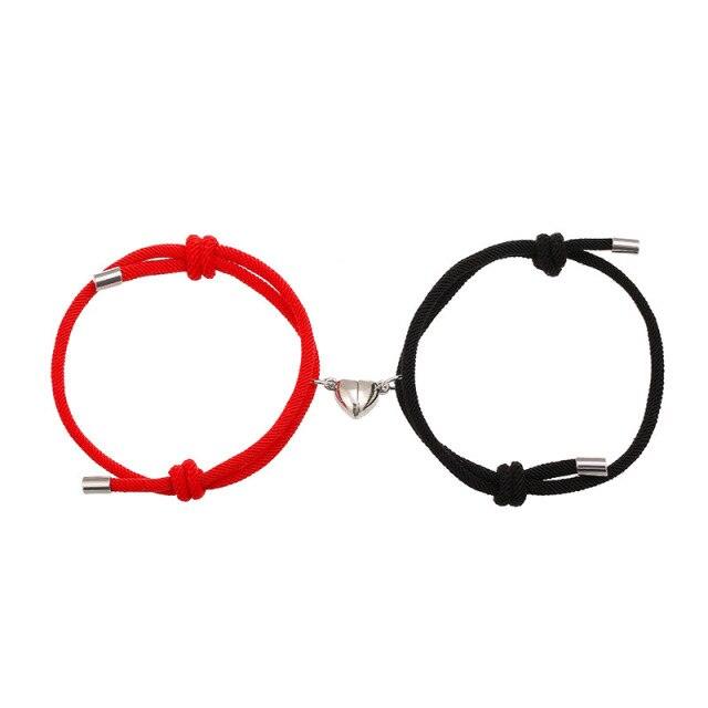 Bracelet Couple Magnétique Pendentif Cœur Bijoux Corde Tissée Main Bracelets Faits à la Main avec Clochettes Magnétiques Attraction Mutuelle Bijoux Corde Amitié Bracelets
