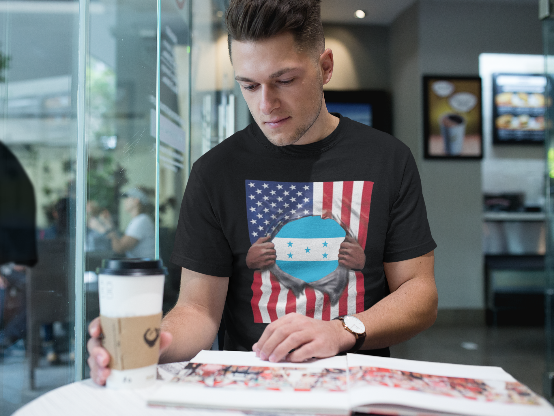 T-shirt Fierté Drapeau Honduras + Drapeau USA | Drapeau hondurien + américain déchiré 4 juillet | T-shirts latinos viraux amusants | Unisexe - 4 couleurs
