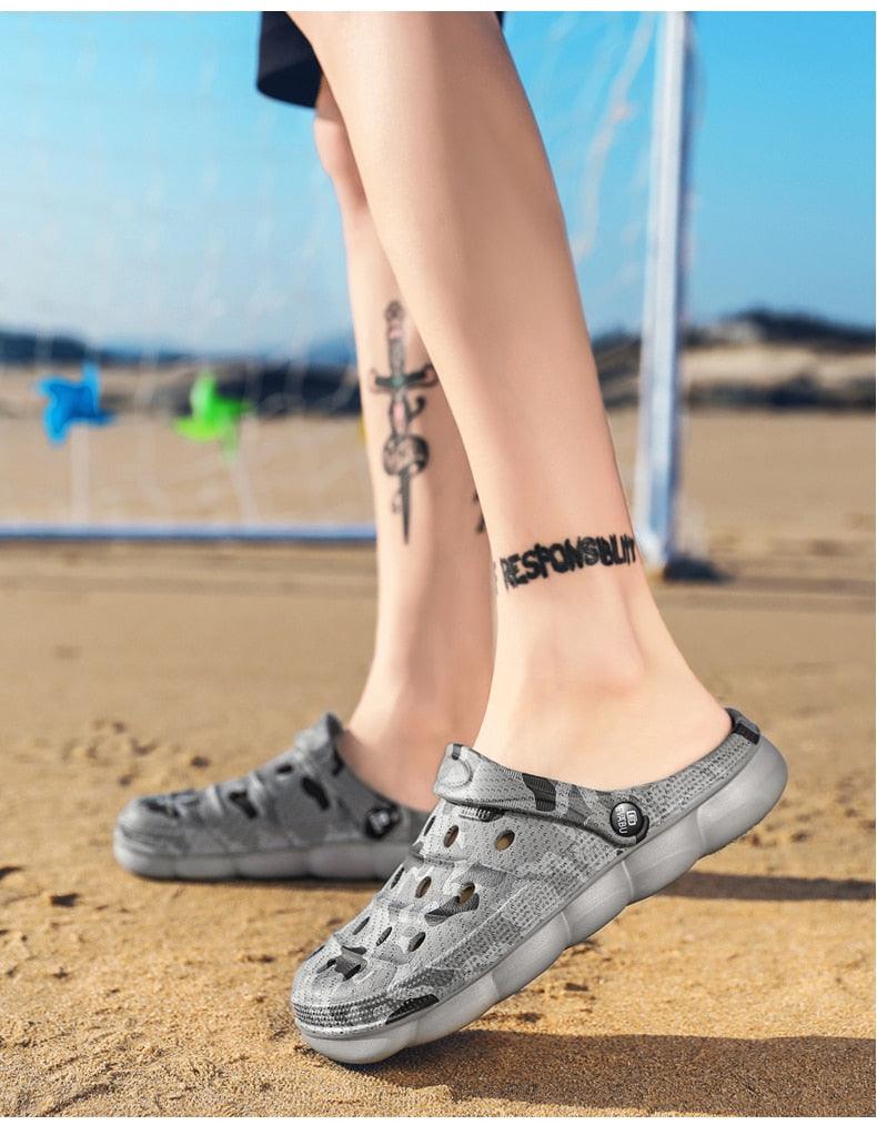 Sabots de jardin pour hommes, sandales décontractées d'été, sabots souples à mémoire de forme, chaussures d'hôpital, sandales d'eau de plage à enfiler pour hommes, chaussures d'eau antidérapantes, sabots de marche pour hommes camouflage de jardin d'été