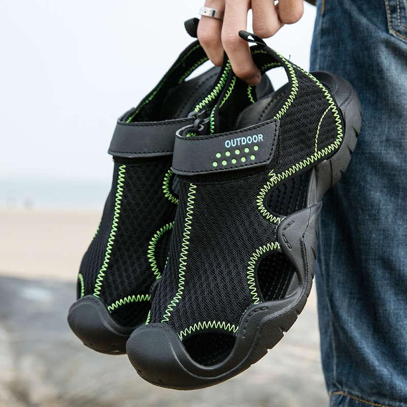 Hommes Tongs Sandales Chaussons d'été Chaussons de plage d'été Sandales Respirantes Chaussures à enfiler Chaussures d'extérieur à enfiler Marche Décontractée Clogs à la Mode pour Hommes